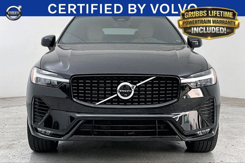 2023 Volvo XC60 B5 Ultimate Dark Theme