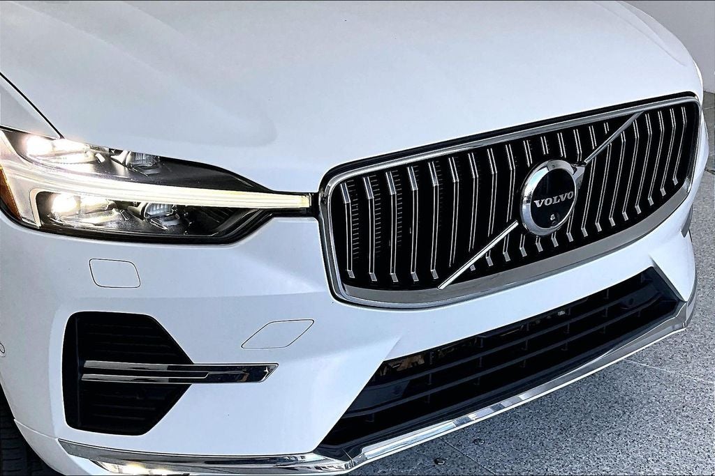 2023 Volvo XC60 B5 Plus Bright Theme