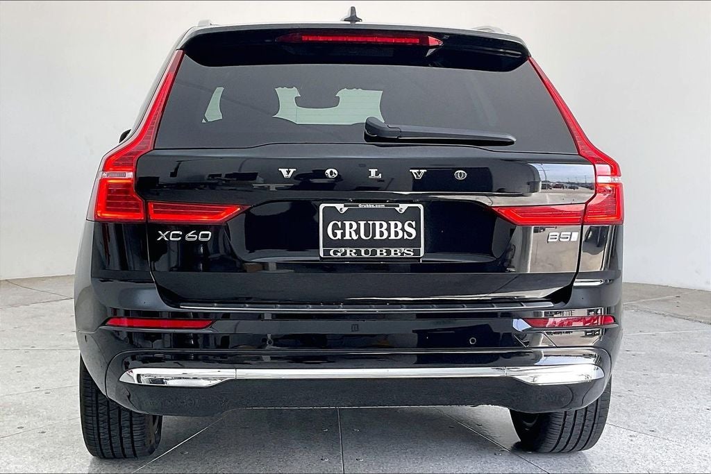 2023 Volvo XC60 B5 Plus Bright Theme