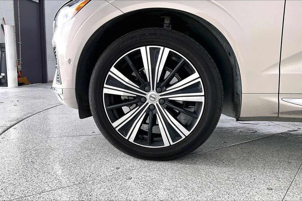 2023 Volvo XC60 B5 Plus Bright Theme