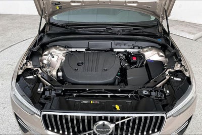 2023 Volvo XC60 B5 Plus Bright Theme