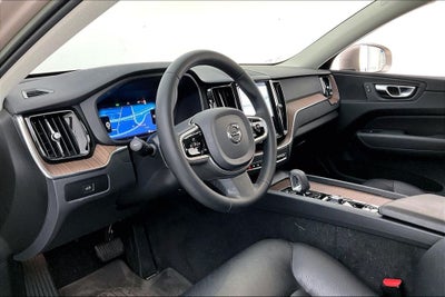 2023 Volvo XC60 B5 Plus Bright Theme
