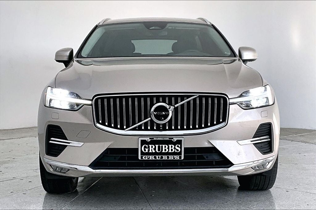 2023 Volvo XC60 B5 Plus Bright Theme