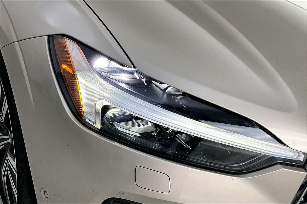 2023 Volvo XC60 B5 Plus Bright Theme
