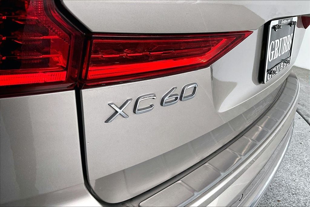 2023 Volvo XC60 B5 Plus Bright Theme