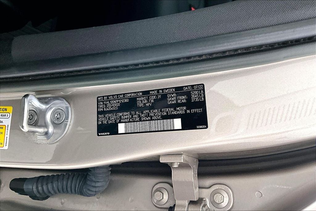 2023 Volvo XC60 B5 Plus Bright Theme