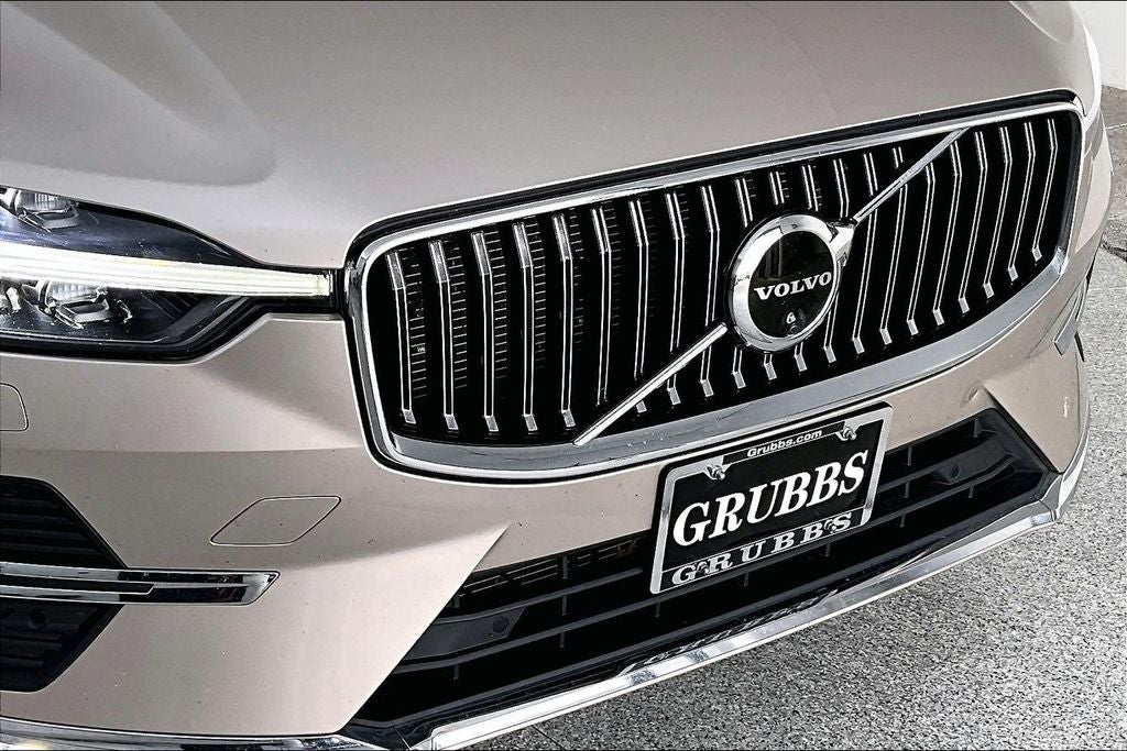 2023 Volvo XC60 B5 Plus Bright Theme