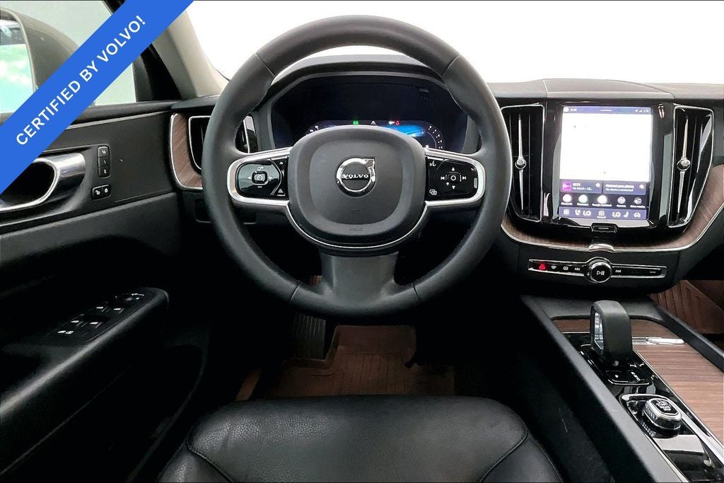 2023 Volvo XC60 B5 Plus Bright Theme