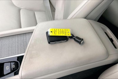 2023 Volvo XC60 B5 Plus Dark Theme