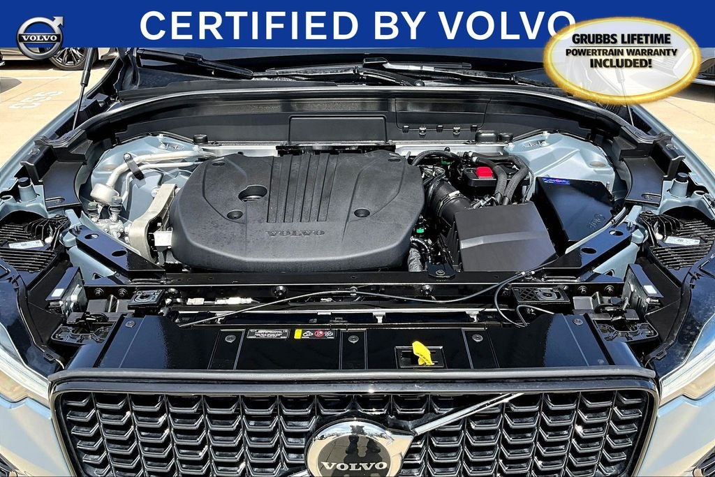 2023 Volvo XC60 B5 Plus Dark Theme