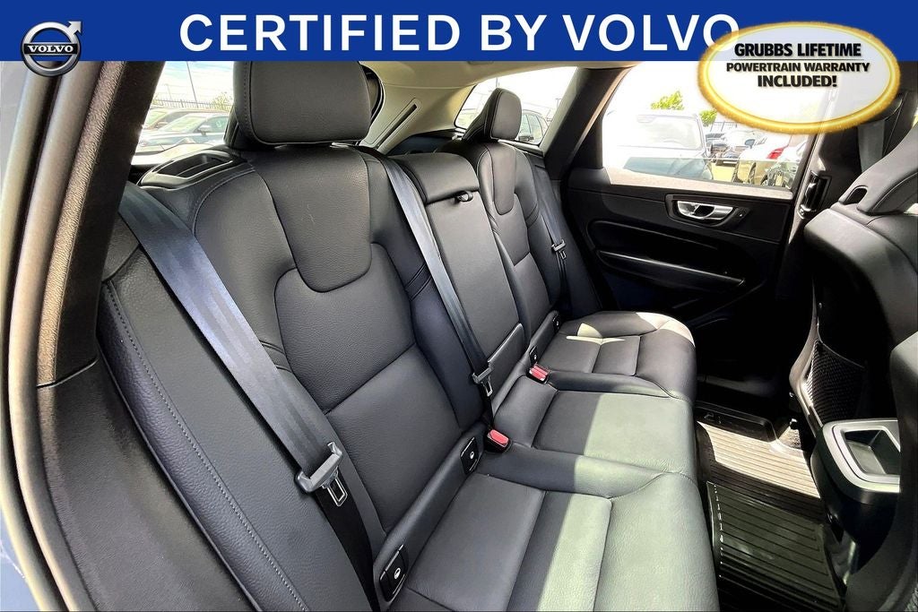 2023 Volvo XC60 B5 Plus Dark Theme