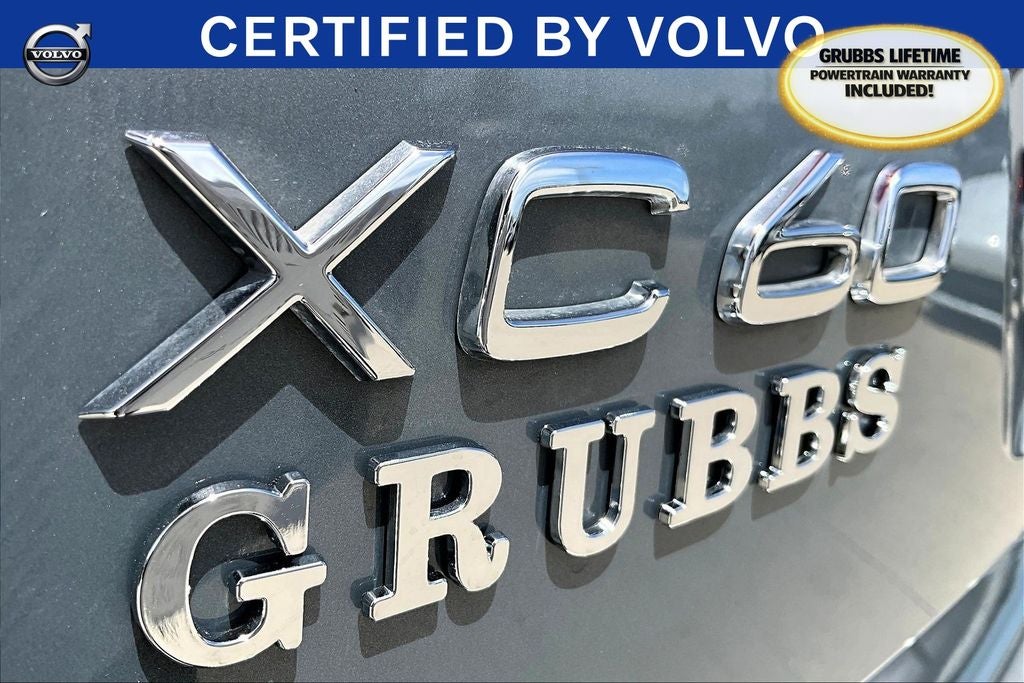 2023 Volvo XC60 B5 Plus Dark Theme