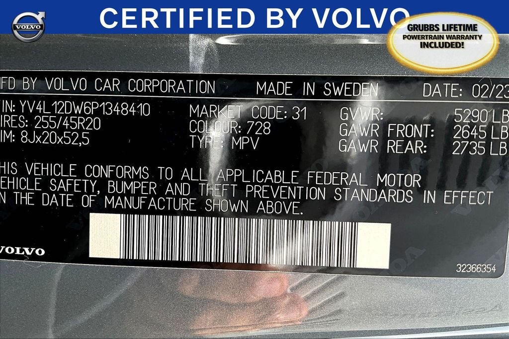 2023 Volvo XC60 B5 Plus Dark Theme