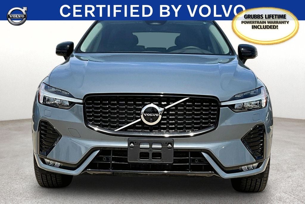 2023 Volvo XC60 B5 Plus Dark Theme