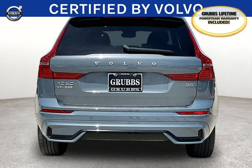 2023 Volvo XC60 B5 Plus Dark Theme