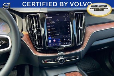 2023 Volvo XC60 B5 Plus Dark Theme