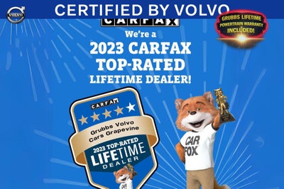 2023 Volvo XC60 B5 Ultimate Dark Theme