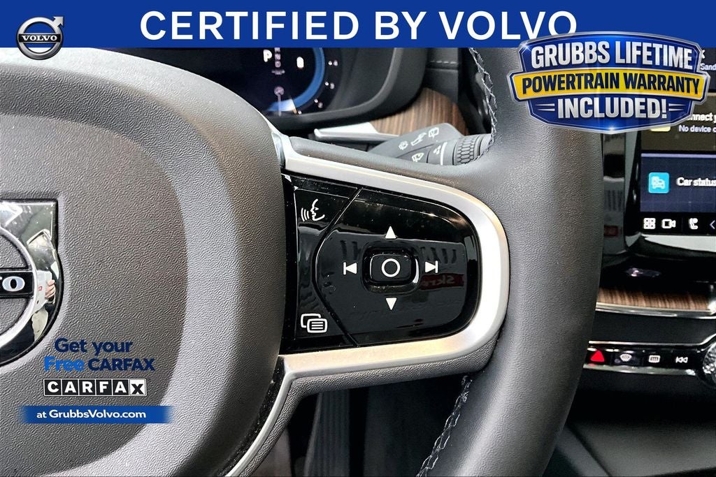 2023 Volvo XC60 B5 Ultimate Dark Theme