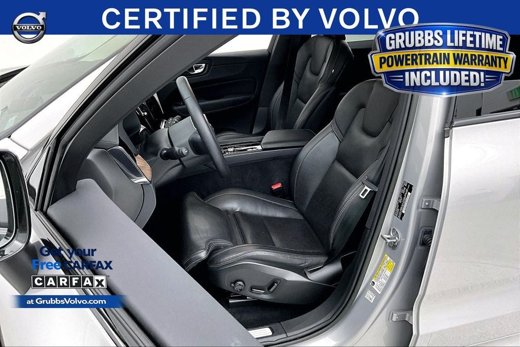 2023 Volvo XC60 B5 Ultimate Dark Theme