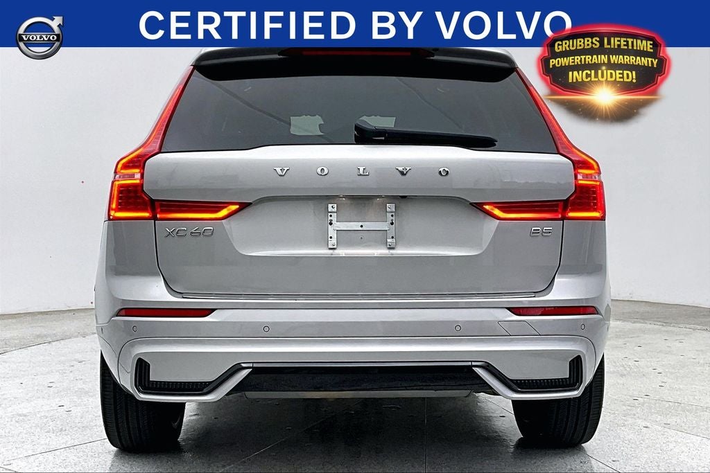 2023 Volvo XC60 B5 Ultimate Dark Theme