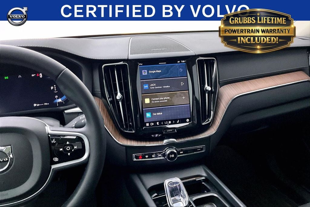 2023 Volvo XC60 B5 Ultimate Dark Theme