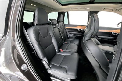 2024 Volvo XC90 B5 Plus