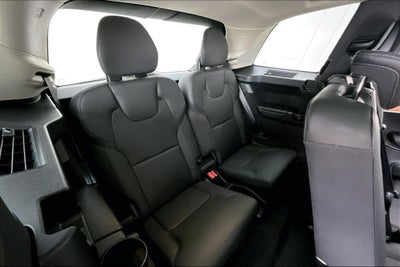 2024 Volvo XC90 B5 Plus