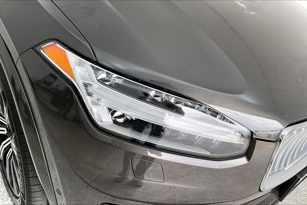 2024 Volvo XC90 B5 Plus