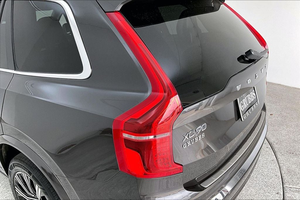 2024 Volvo XC90 B5 Plus