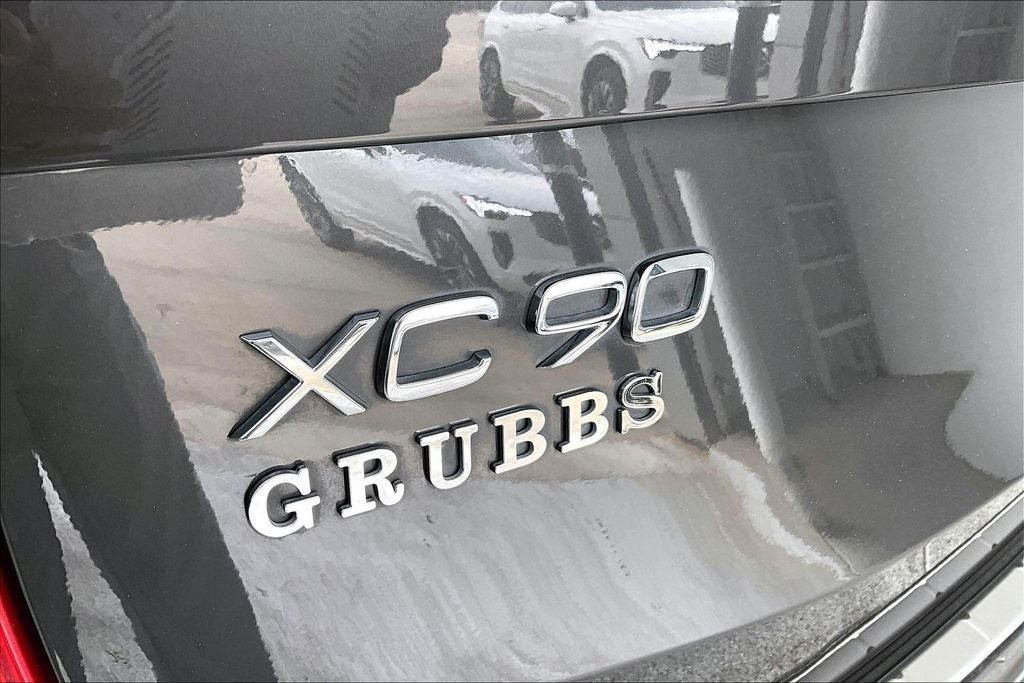 2024 Volvo XC90 B5 Plus