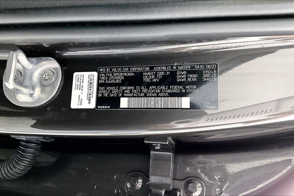 2024 Volvo XC90 B5 Plus