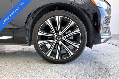 2023 Volvo XC60 B5 Ultimate Bright Theme