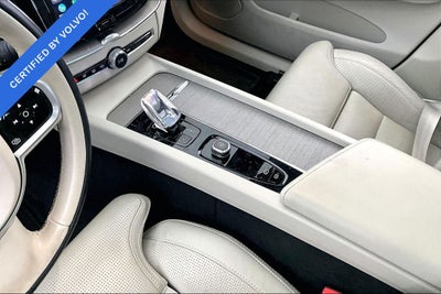 2023 Volvo XC60 B5 Ultimate Bright Theme