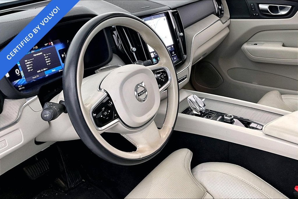 2023 Volvo XC60 B5 Ultimate Bright Theme