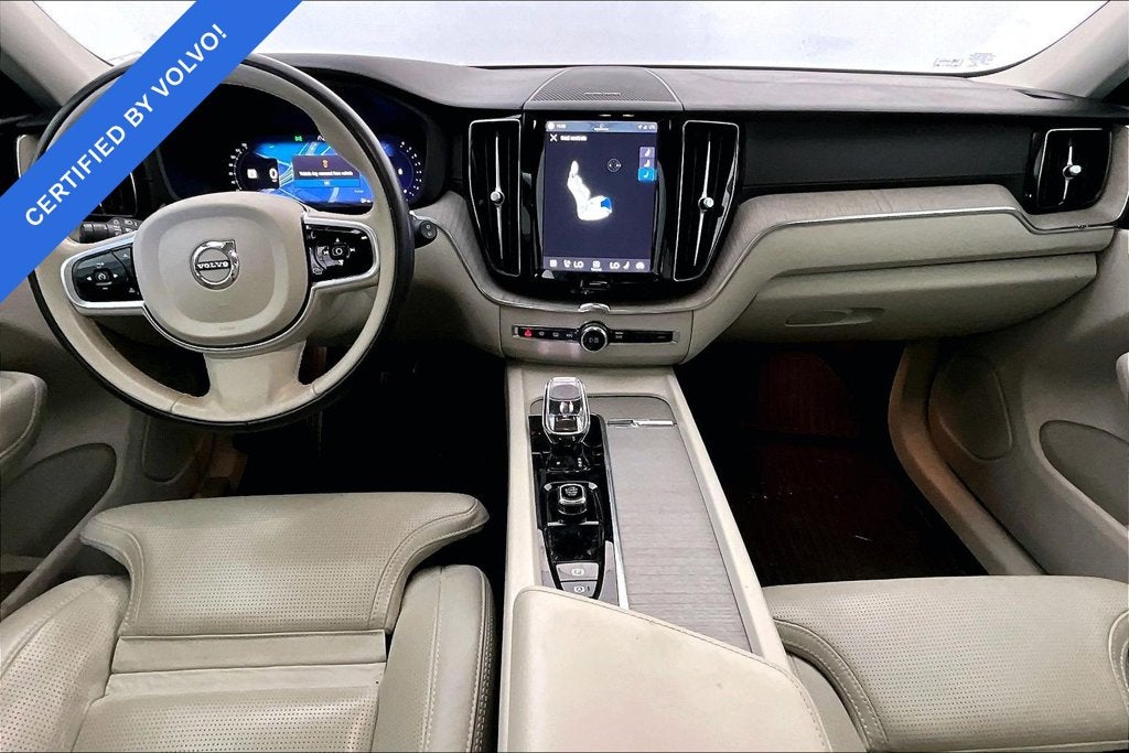 2023 Volvo XC60 B5 Ultimate Bright Theme