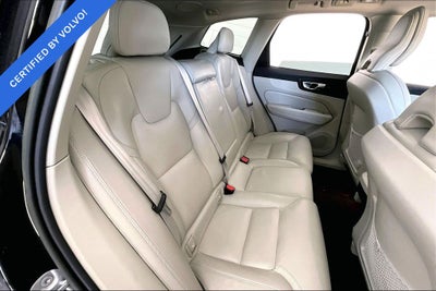 2023 Volvo XC60 B5 Ultimate Bright Theme