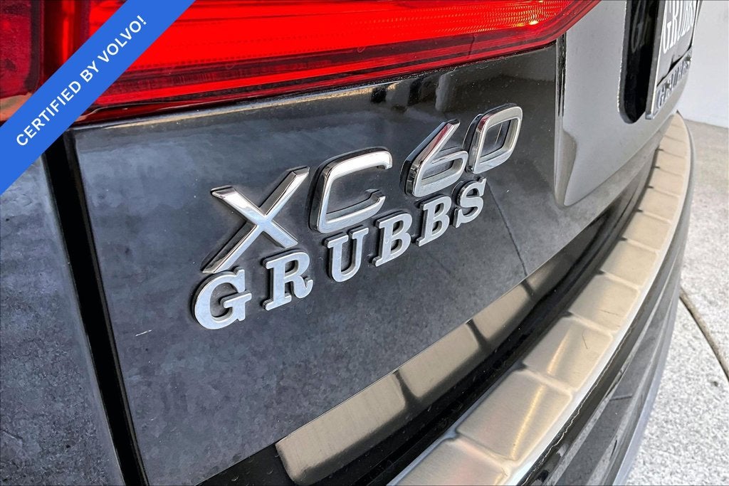 2023 Volvo XC60 B5 Ultimate Bright Theme