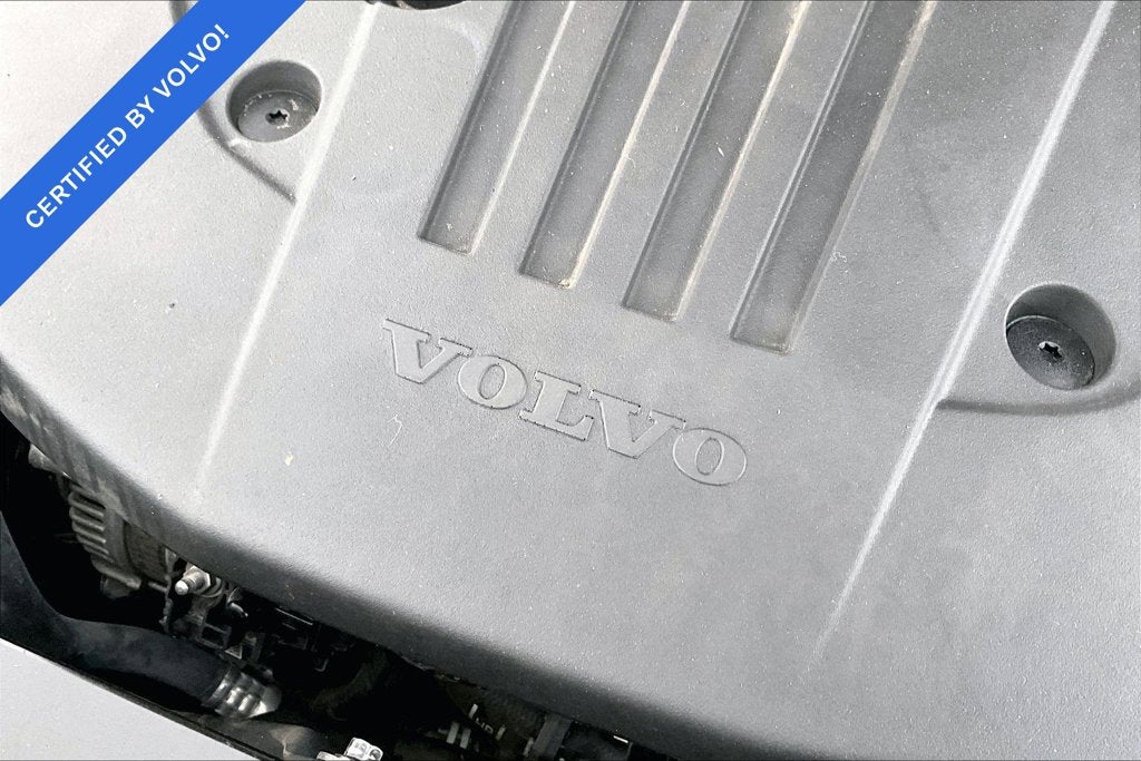 2023 Volvo XC60 B5 Ultimate Bright Theme