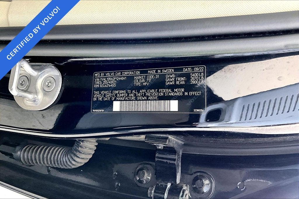 2023 Volvo XC60 B5 Ultimate Bright Theme