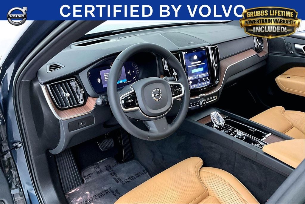2023 Volvo XC60 B5 Ultimate Bright Theme