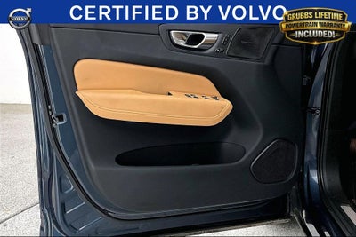 2023 Volvo XC60 B5 Ultimate Bright Theme