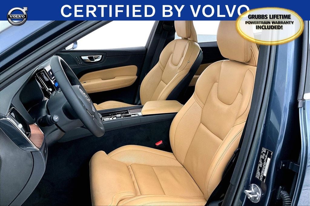 2023 Volvo XC60 B5 Ultimate Bright Theme