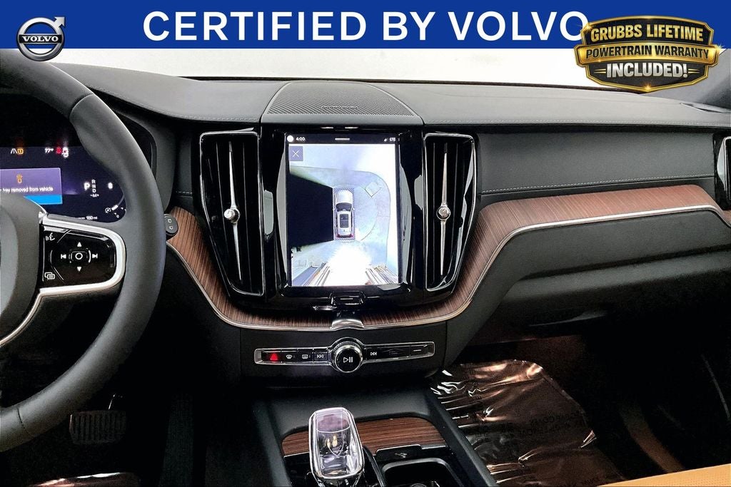 2023 Volvo XC60 B5 Ultimate Bright Theme