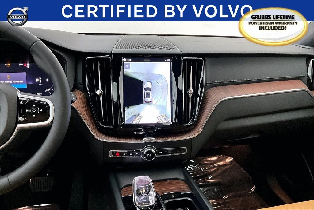2023 Volvo XC60 B5 Ultimate Bright Theme