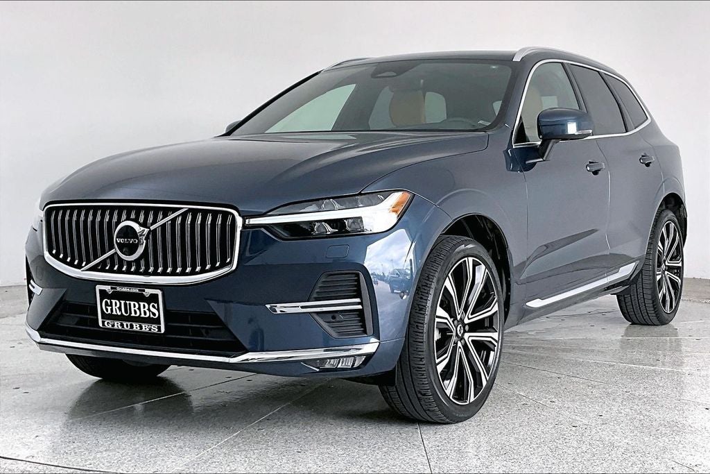 2023 Volvo XC60 B5 Ultimate Bright Theme