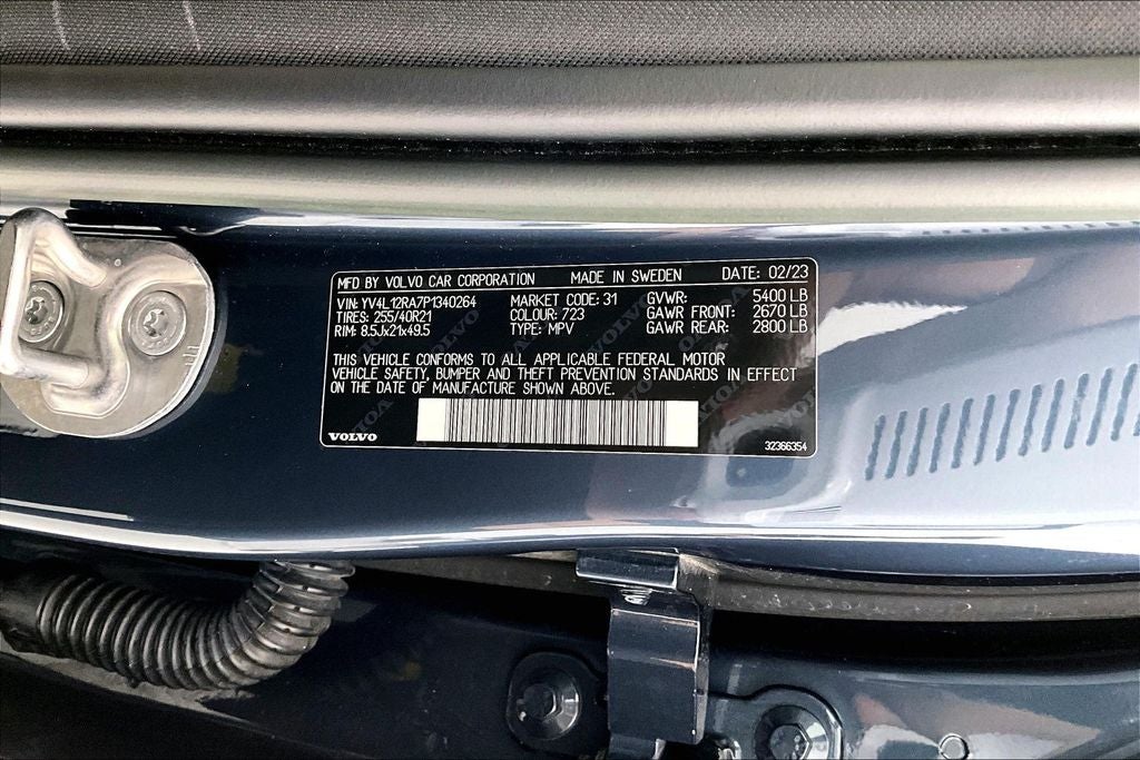 2023 Volvo XC60 B5 Ultimate Bright Theme