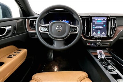 2023 Volvo XC60 B5 Ultimate Bright Theme