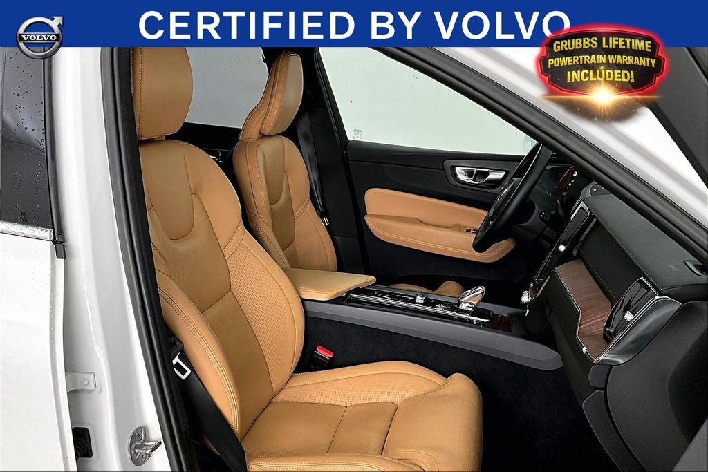 2023 Volvo XC60 B5 Ultimate Bright Theme