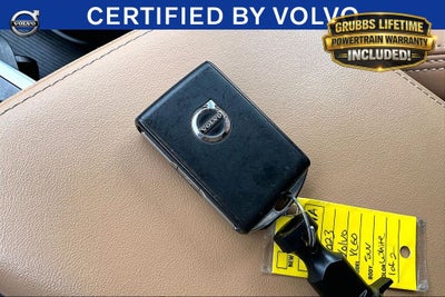 2023 Volvo XC60 B5 Ultimate Bright Theme