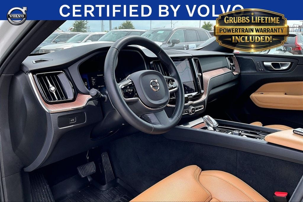2023 Volvo XC60 B5 Ultimate Bright Theme